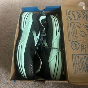 Brooks Cascadia Trail Running Shoes size 10.5D